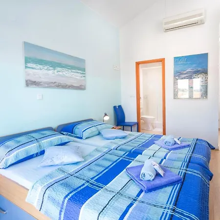 Ivanovic 3* Hvar Town
