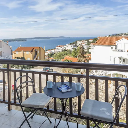 Ivanovic 3* Hvar Town