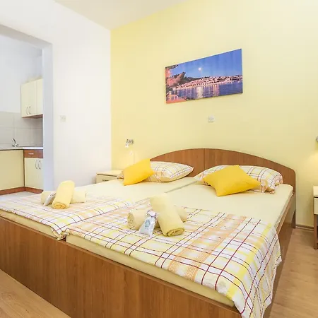 Guest house Ivanovic Hvar Town
